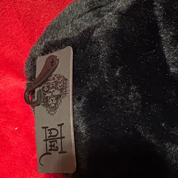 Ed Hardy Black Faux Fur Hat with Embroidery Art NWT - Picture 4 of 10